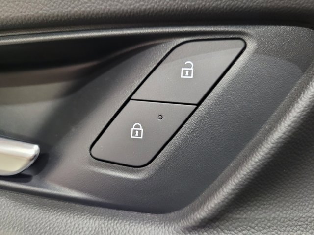 New 2026 Chevrolet Equinox LT w/ Convenience Package II image 28