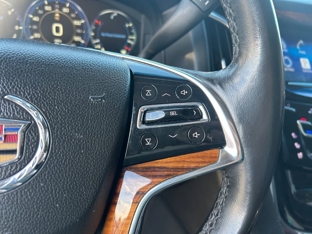 Used 2015 Cadillac Escalade Luxury AWD/4WD image 17