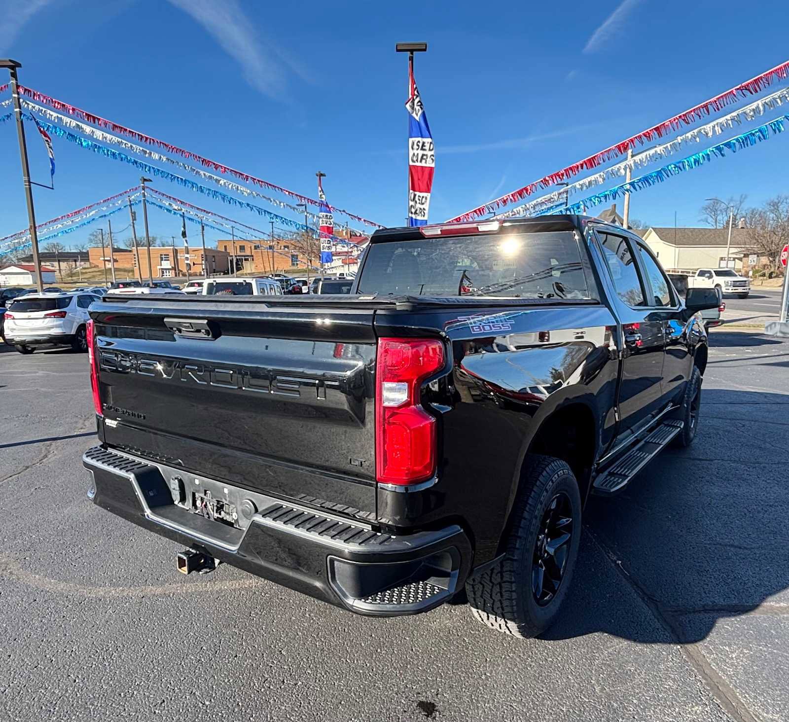 Used 2022 Chevrolet Silverado 1500 LT Trail Boss w/ LPO, Dark Essentials Package image 5
