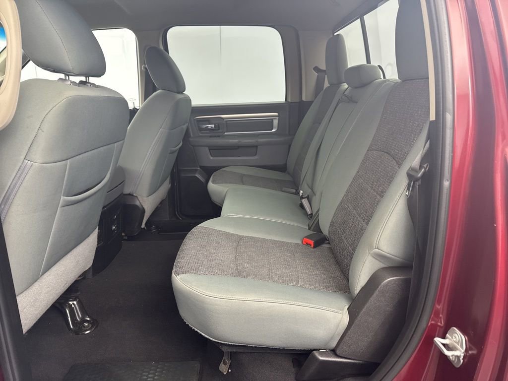 Used 2019 RAM 1500 Classic SLT w/ SLT Plus D￩cor Group AWD/4WD image 14