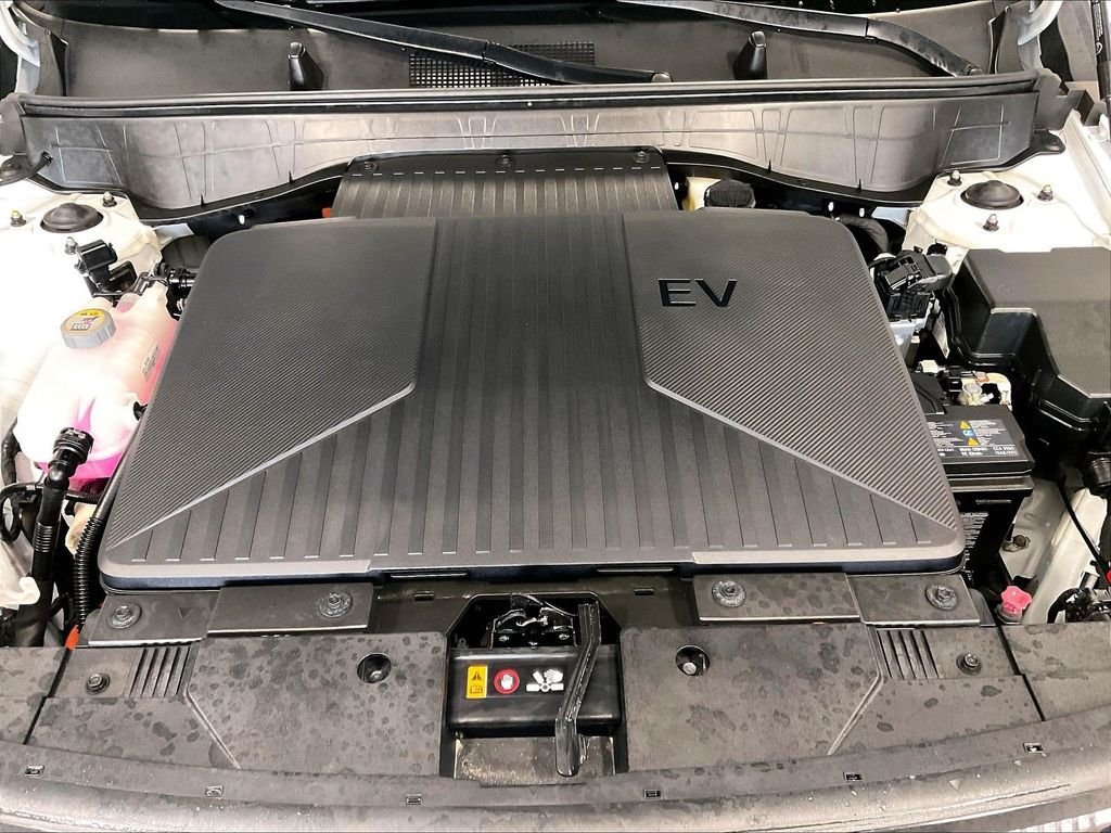Used 2024 Hyundai Kona Limited FWD image 29