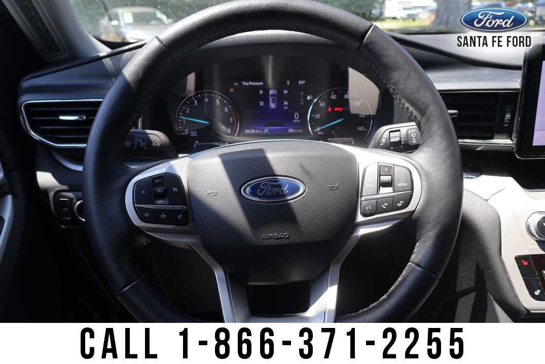 New 2024 Ford Explorer XLT w/ Equipment Group 202A AWD/4WD image 38