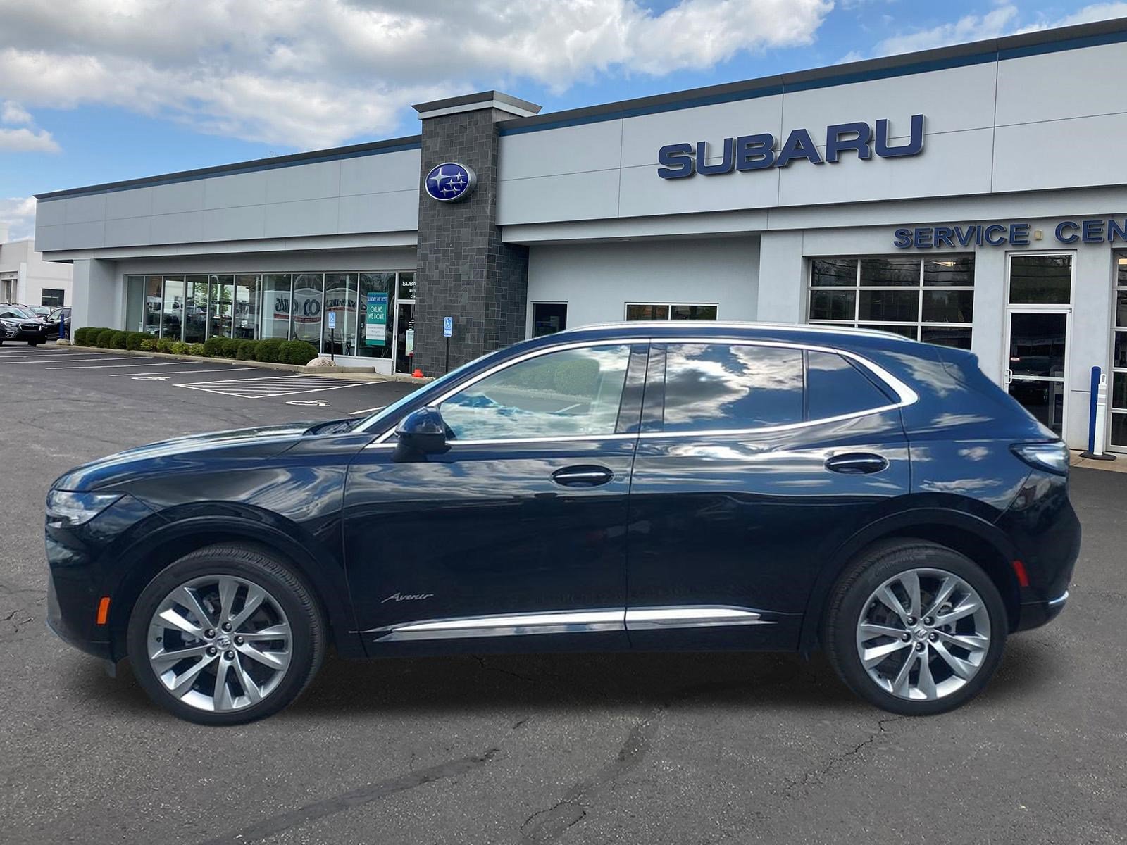 Used 2023 Buick Envision Avenir AWD/4WD image 4