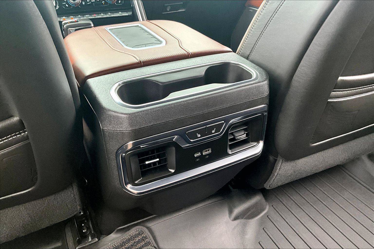 Used 2022 GMC Sierra 1500 Denali Ultimate AWD/4WD image 11