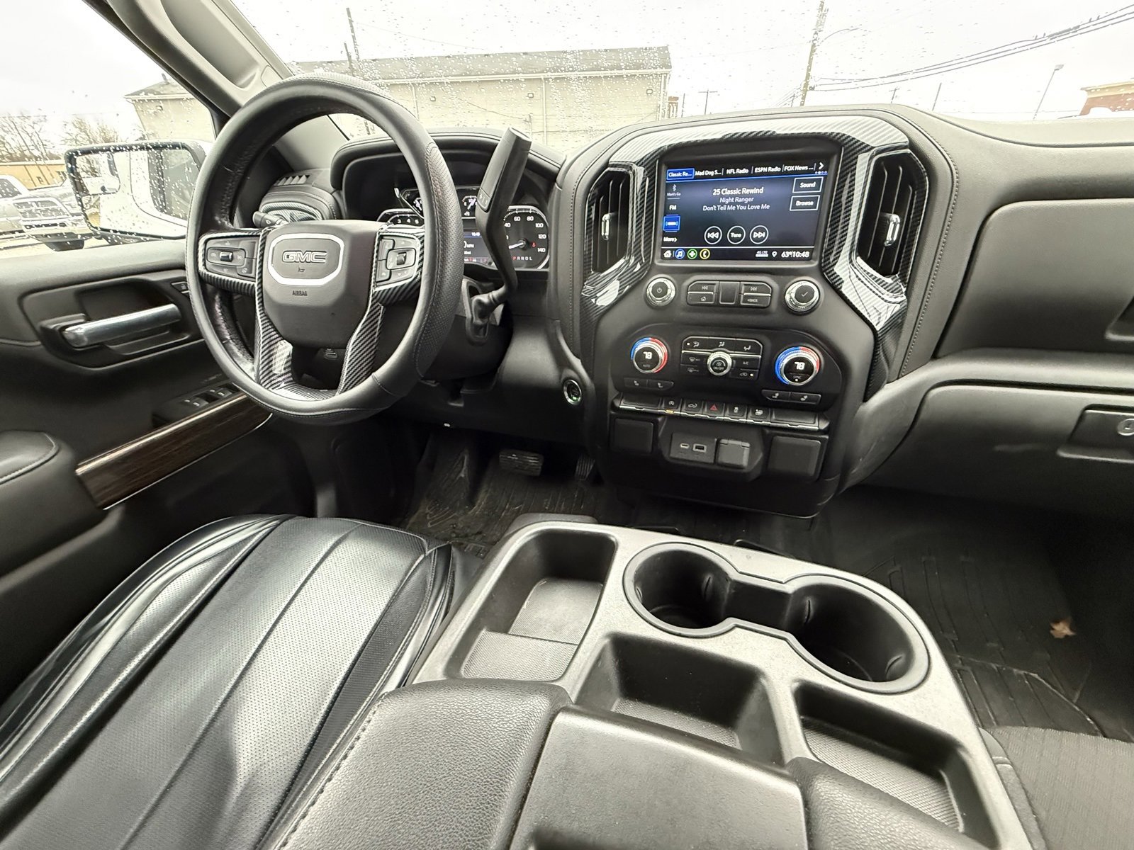 Used 2021 GMC Sierra 1500 SLE image 3