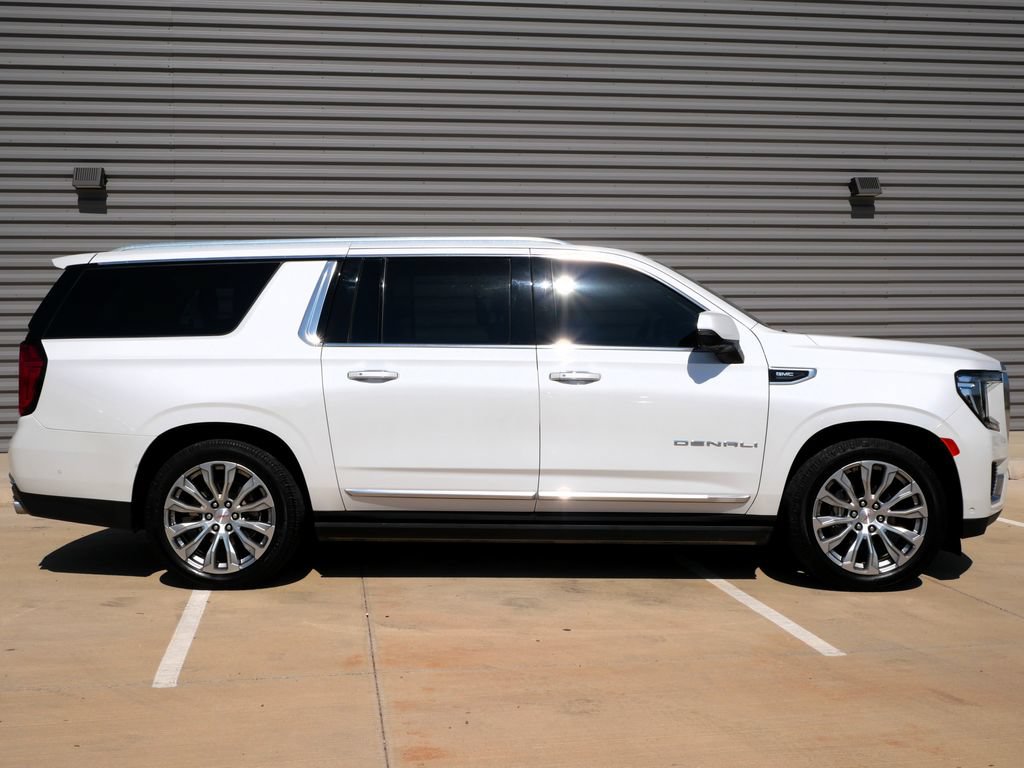 Used 2023 GMC Yukon XL Denali w/ Denali Reserve Package AWD/4WD image 2