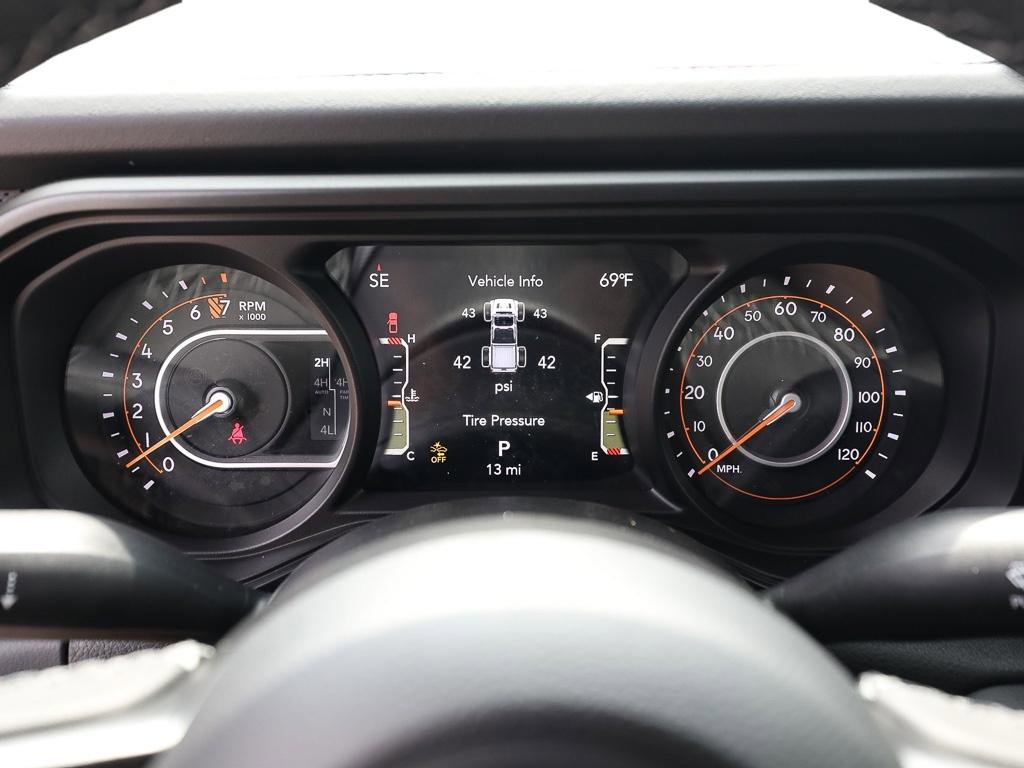 New 2026 Jeep Gladiator Rubicon AWD/4WD image 13