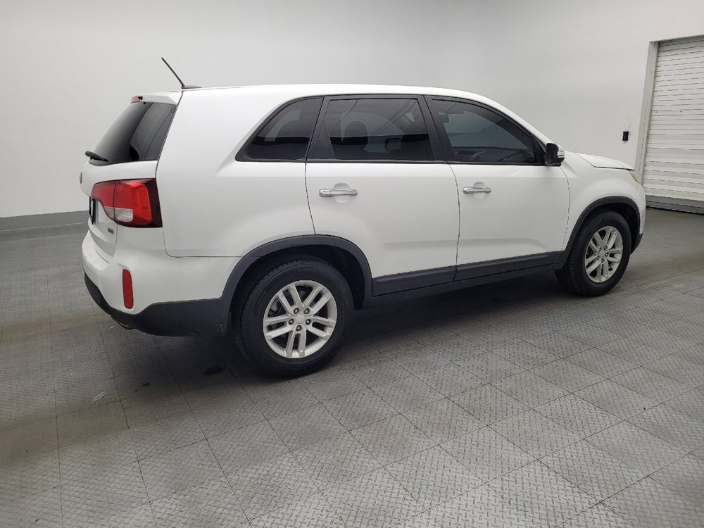 Used 2015 Kia Sorento LX image 10