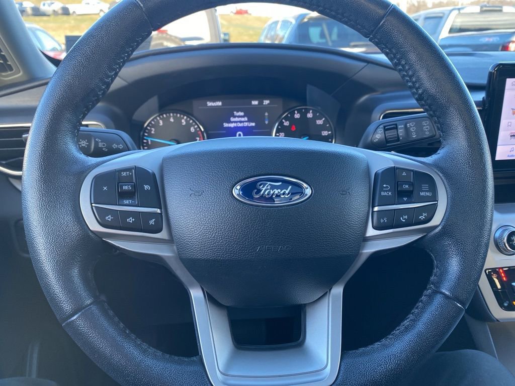 Used 2022 Ford Explorer XLT w/ Equipment Group 202A image 31