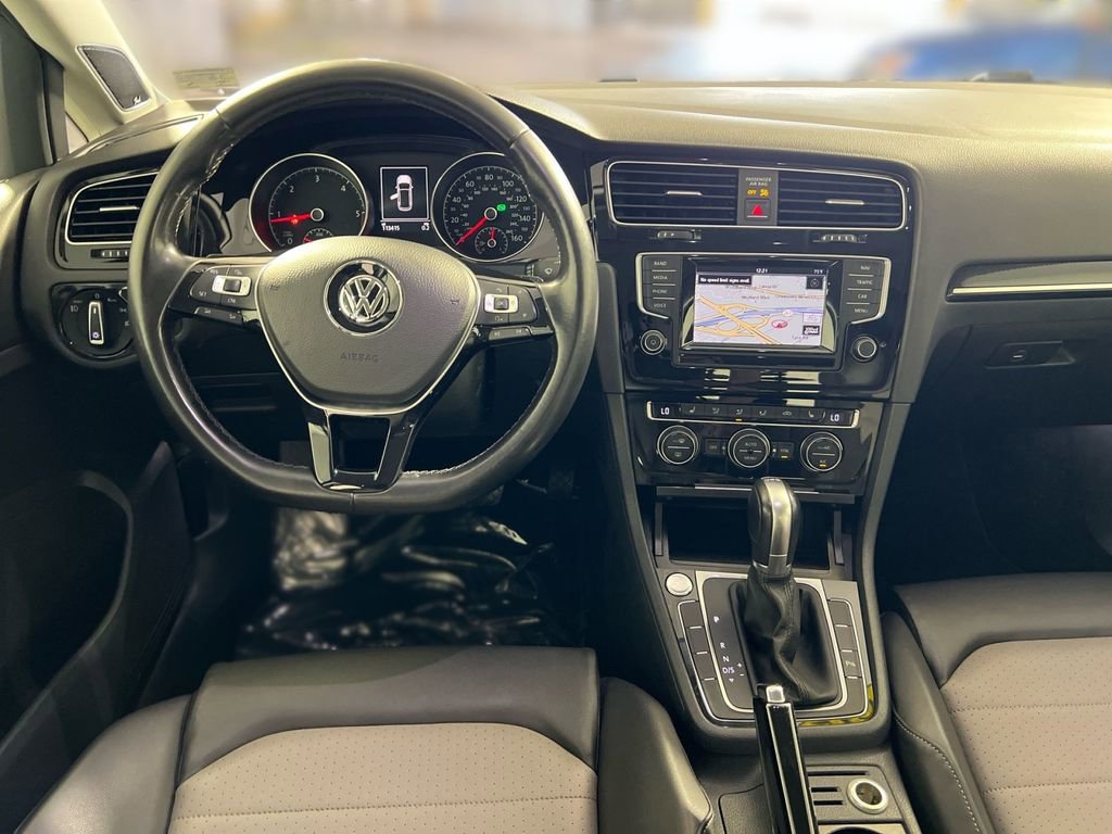 Used 2015 Volkswagen Golf TDI SEL image 23