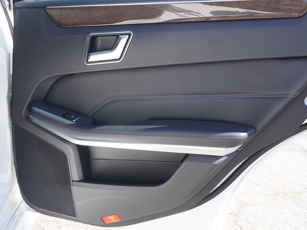 Used 2015 Mercedes-Benz E 350 4MATIC Sedan image 24