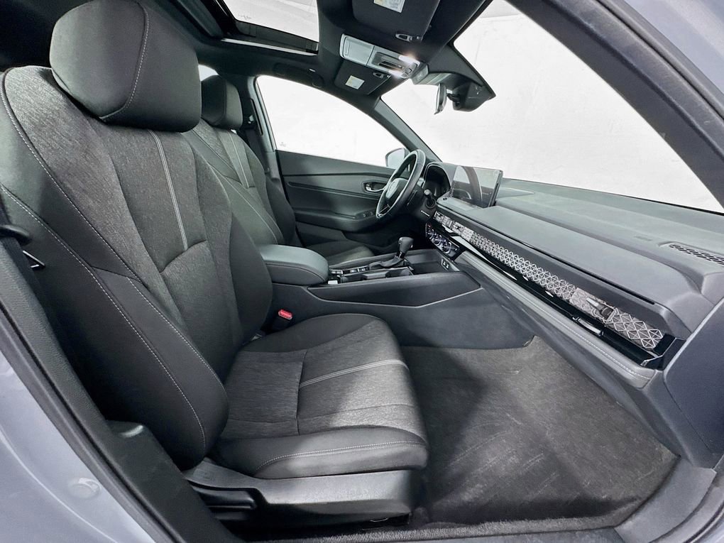 Used 2025 Honda Accord Sport image 35