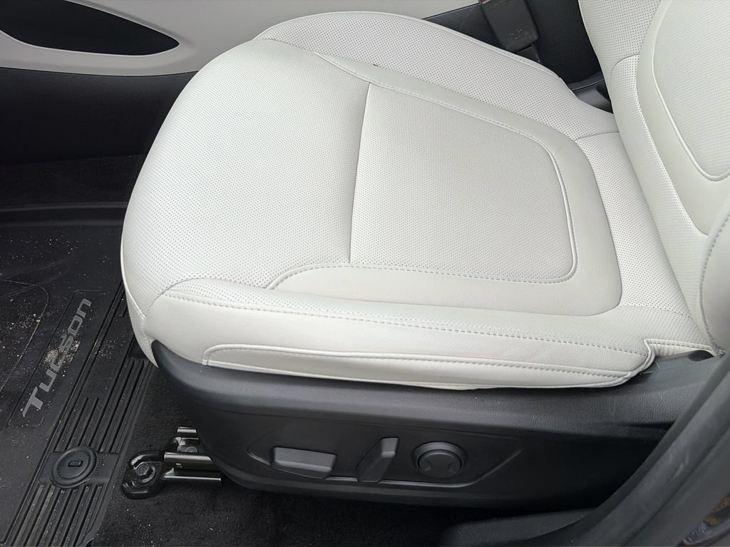 Used 2023 Hyundai Tucson SEL w/ Convenience Package FWD image 16