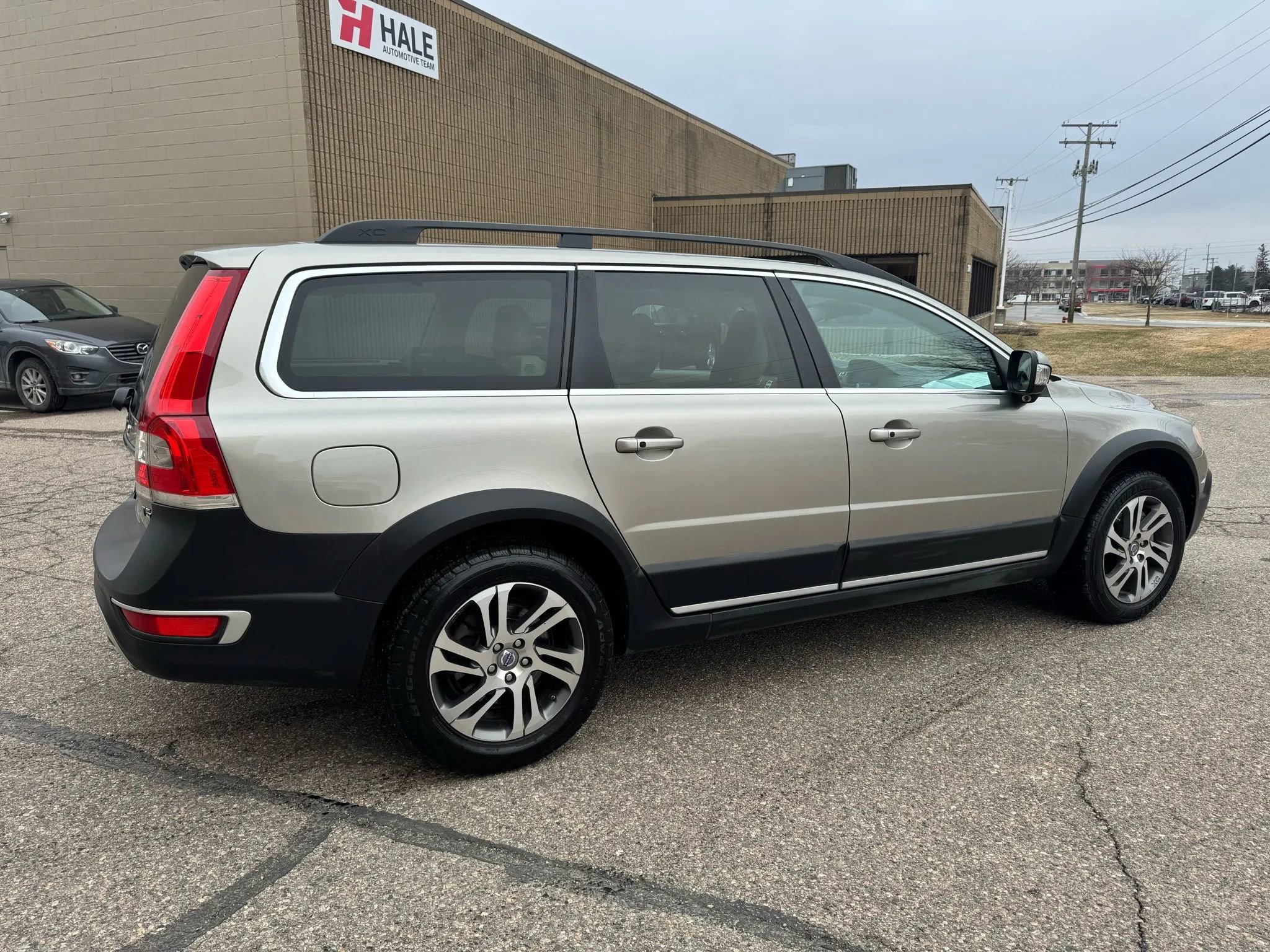Used 2015 Volvo XC70 T5 Platinum image 10
