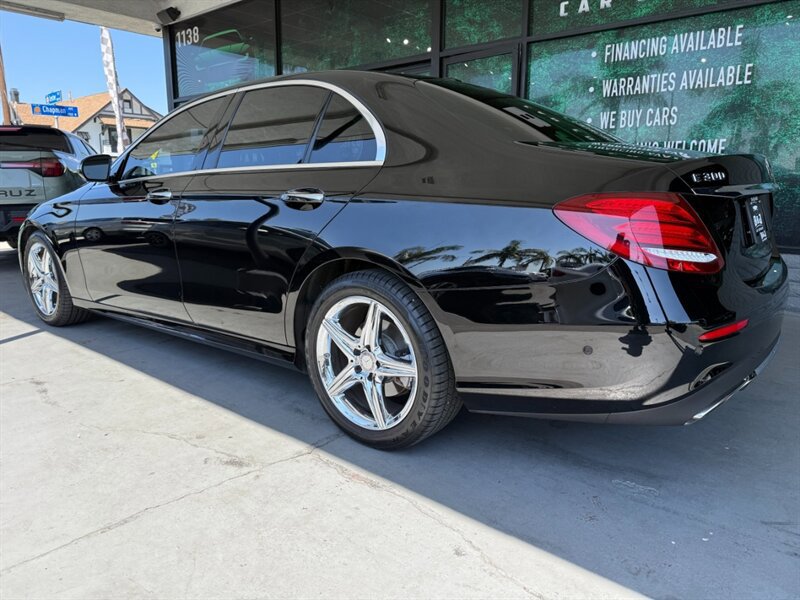 Used 2017 Mercedes-Benz E 300 image 4