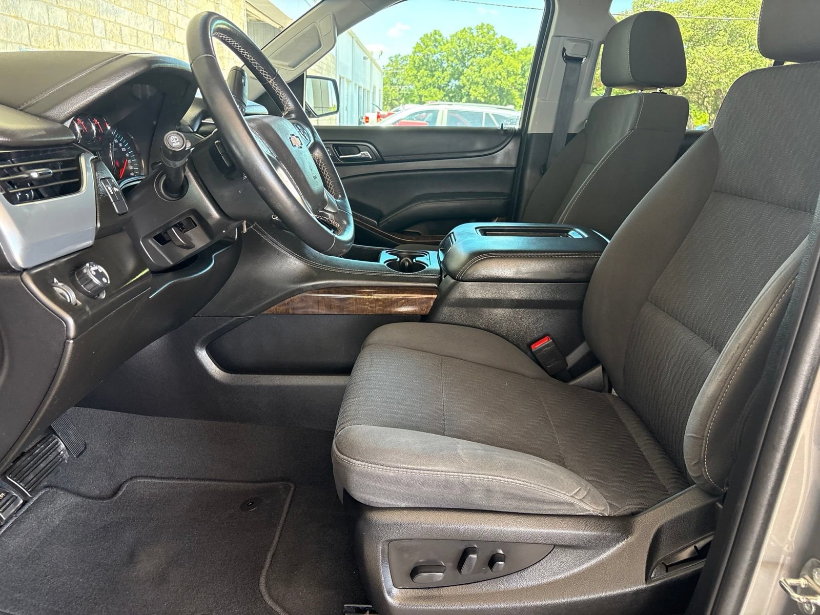 Used 2019 Chevrolet Tahoe LS RWD image 14