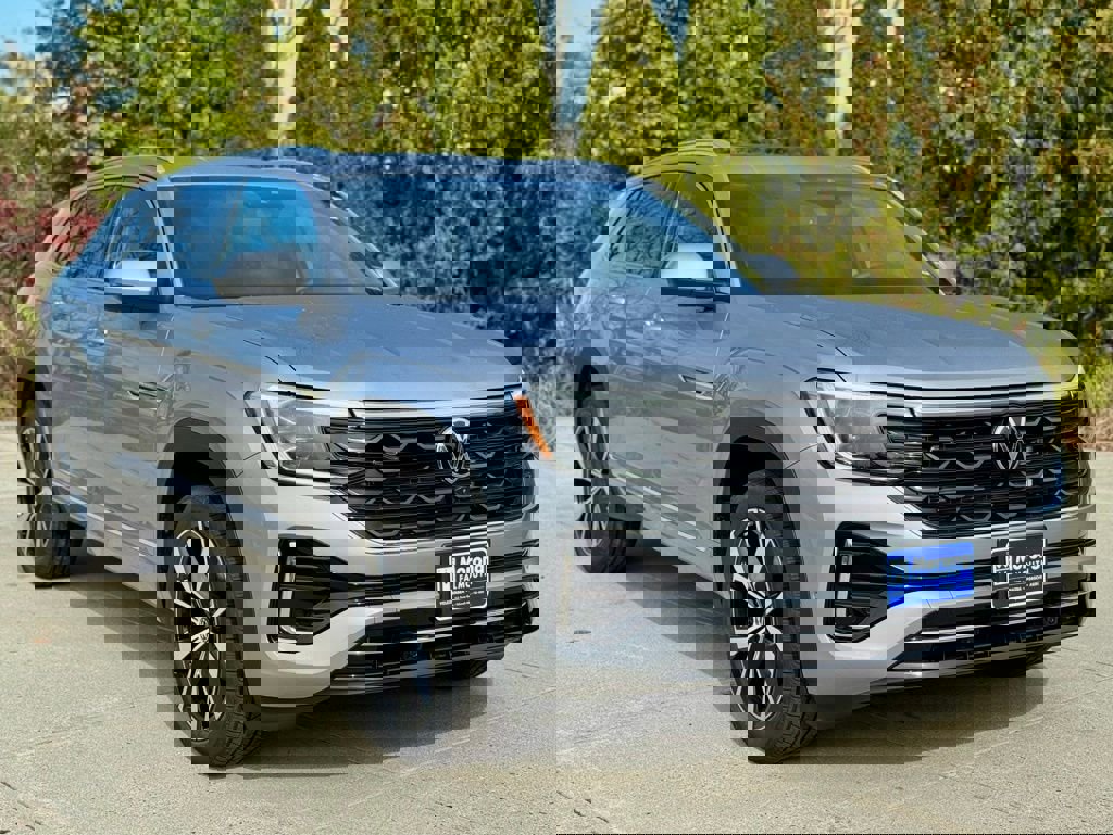 New 2026 Volkswagen Atlas Cross Sport SEL Premium R-Line image 1