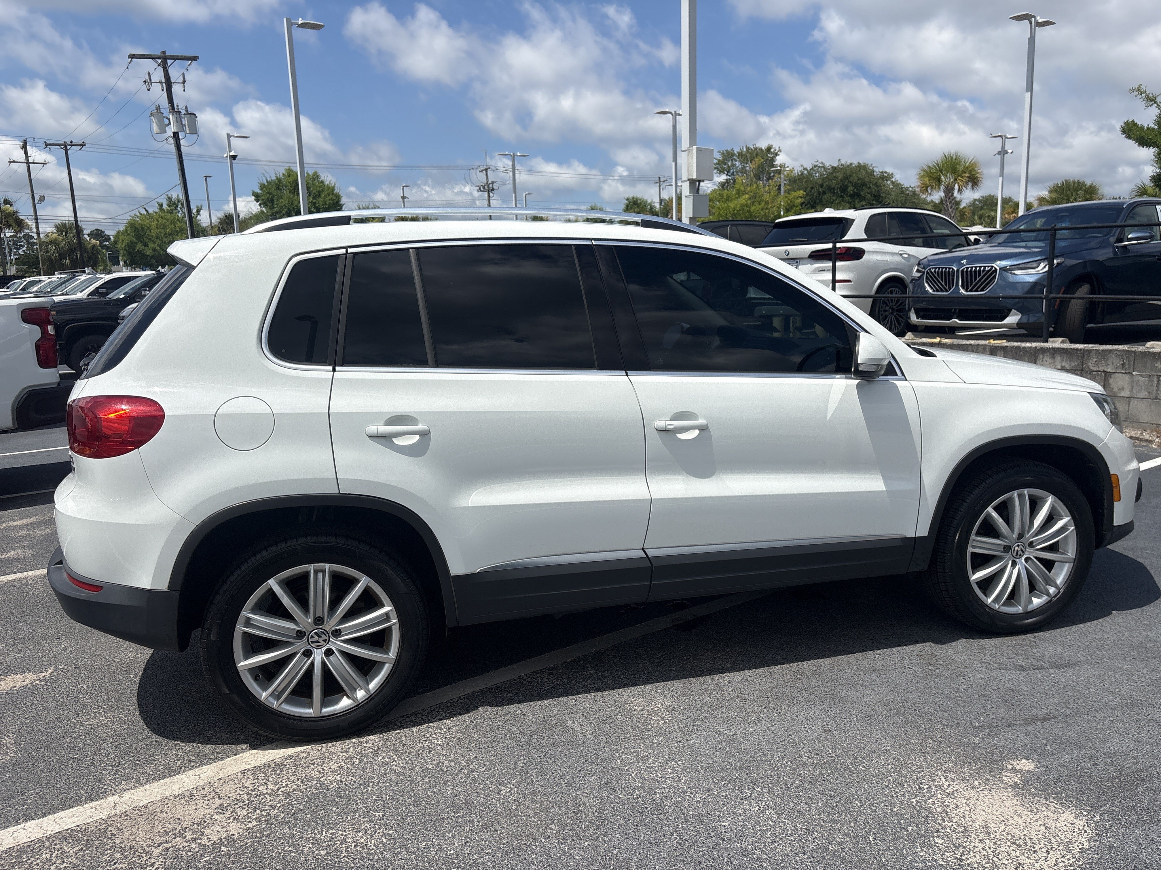 Used 2015 Volkswagen Tiguan SEL AWD/4WD image 26