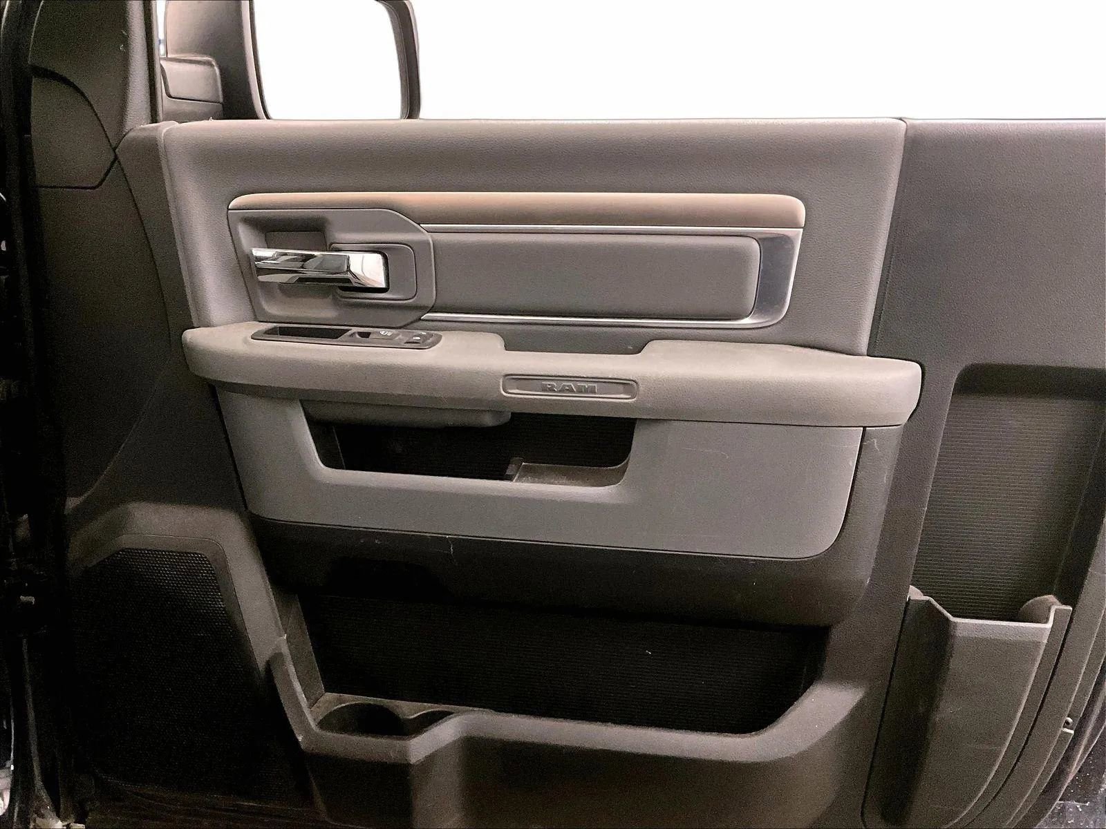 Used 2017 RAM 1500 Tradesman w/ Power & Remote Entry Group image 24