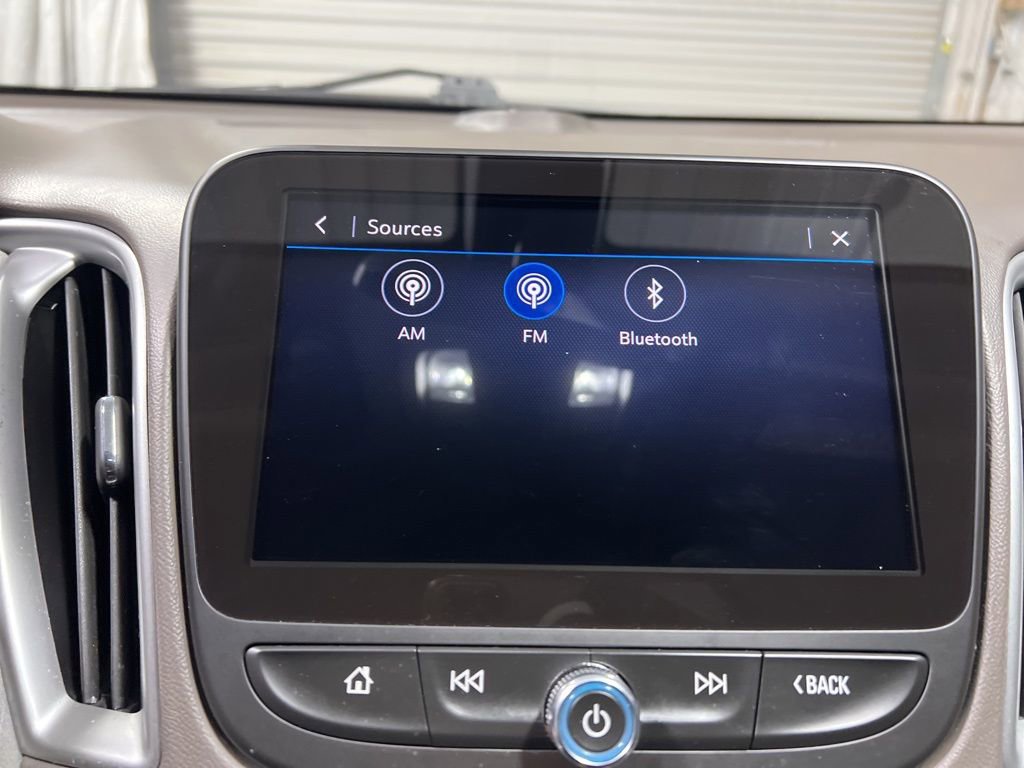 Used 2022 Chevrolet Malibu LS image 29