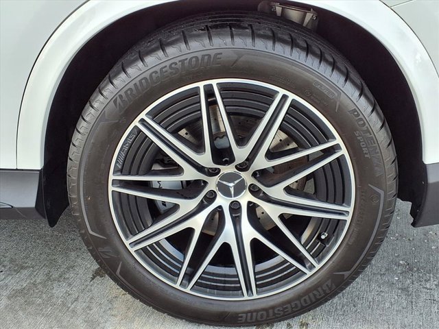 Used 2025 Mercedes-Benz GLC 43 AMG 4MATIC image 24