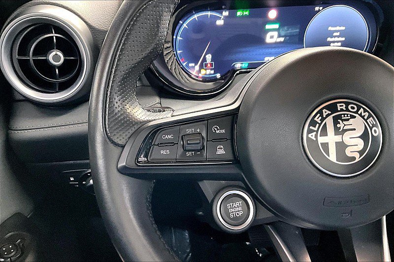 Used 2024 Alfa Romeo Tonale Ti w/ Premium Interior Package AWD/4WD image 18
