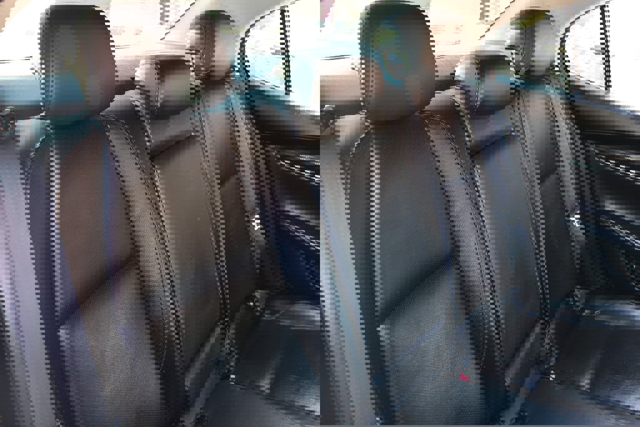 Used 2020 MAZDA MAZDA3 Sedan w/ Premium Package image 17