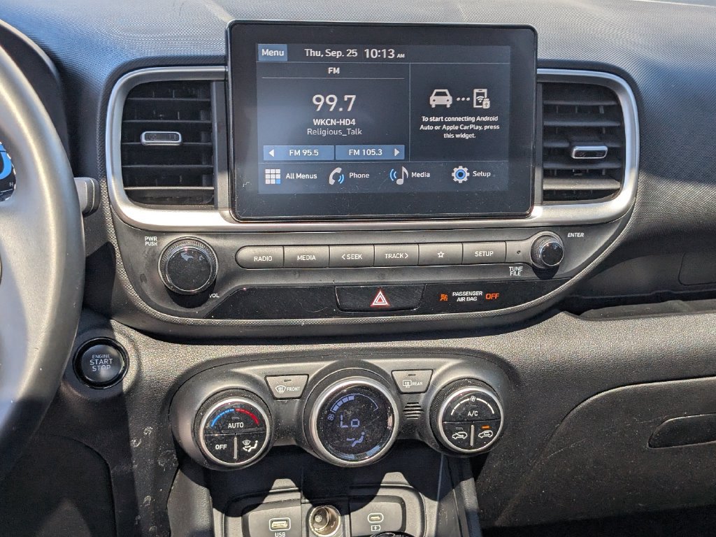 Used 2025 Hyundai Venue SEL FWD image 18