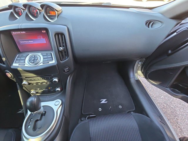 Used 2017 Nissan 370Z w/ Sport Package image 20