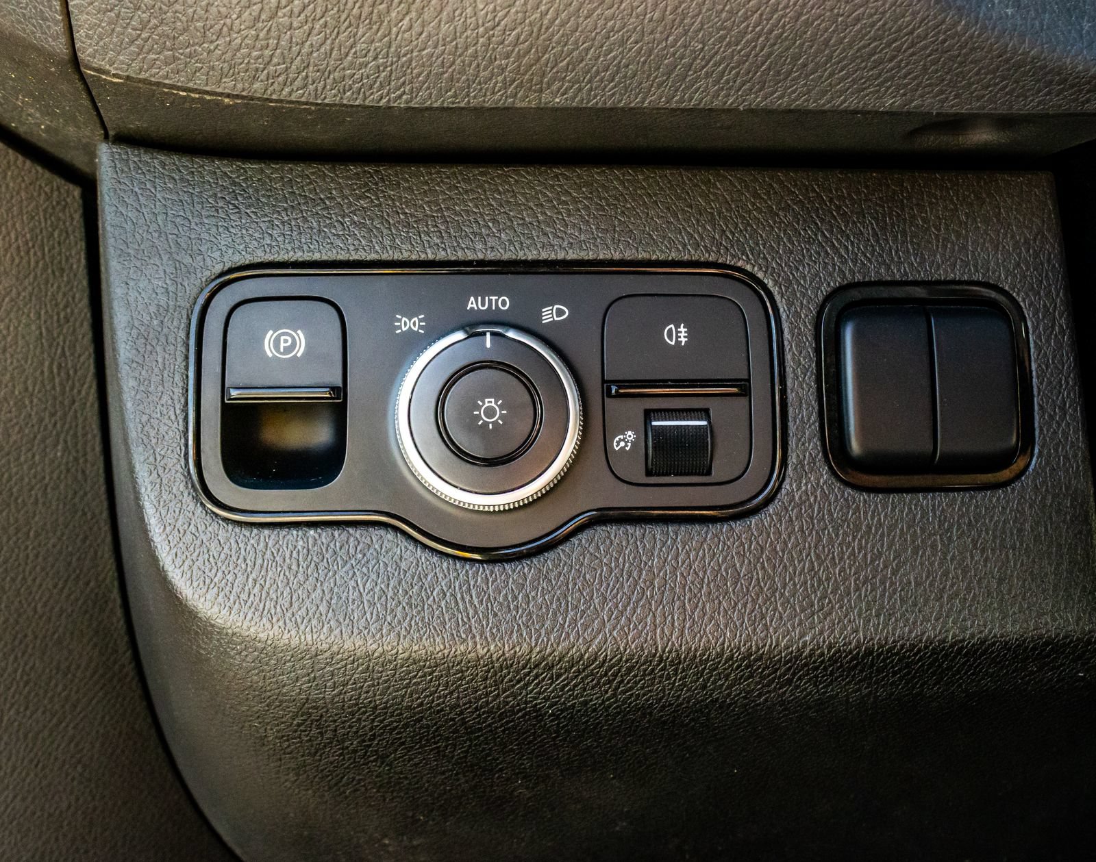 Used 2021 Mercedes-Benz Sprinter 2500 image 16