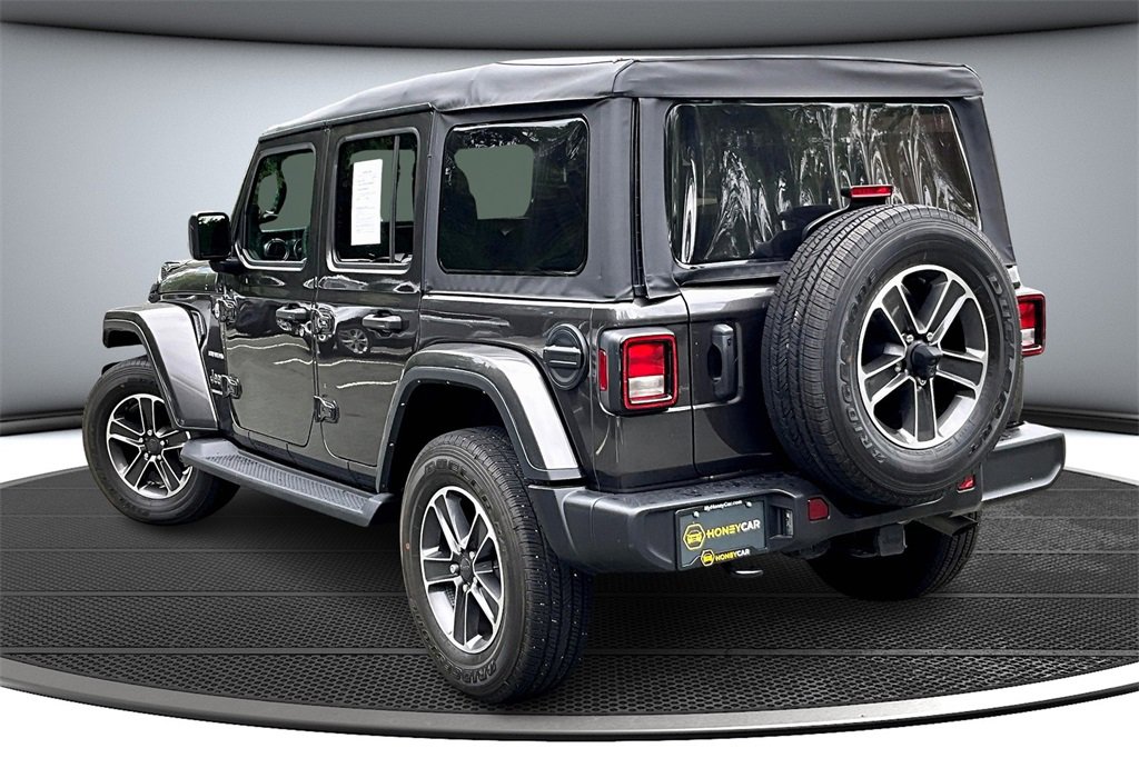 Used 2023 Jeep Wrangler Sahara image 4