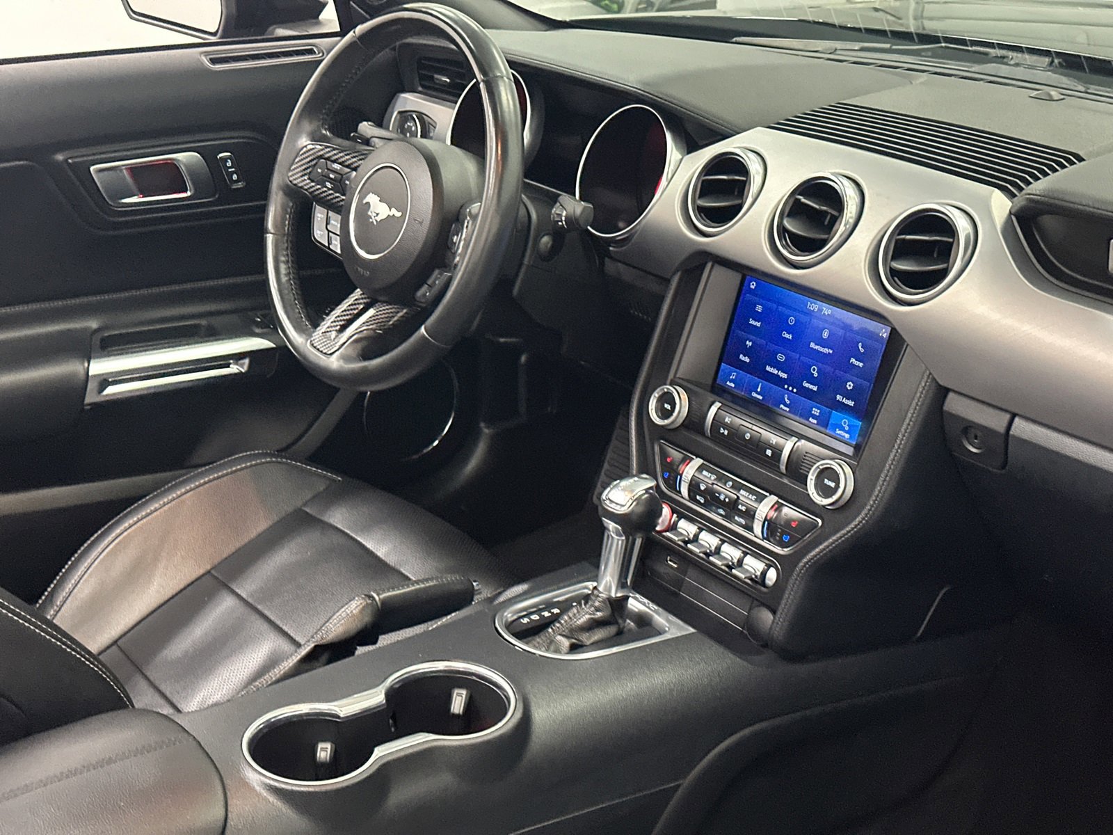 Used 2021 Ford Mustang Premium image 12