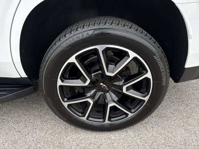 Used 2021 Chevrolet Tahoe RST w/ Luxury Package AWD/4WD image 33