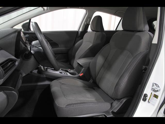 Used 2025 Subaru Crosstrek 2.0i image 5