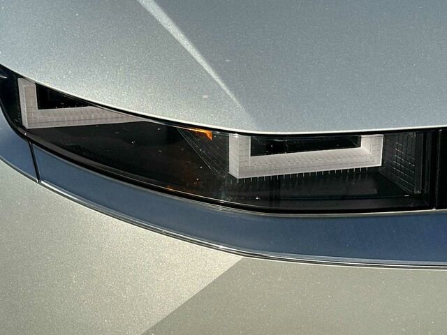 Used 2023 Hyundai Ioniq 5 Limited image 32