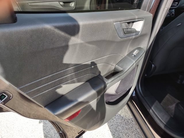 Used 2023 Ford Escape Active AWD/4WD image 17