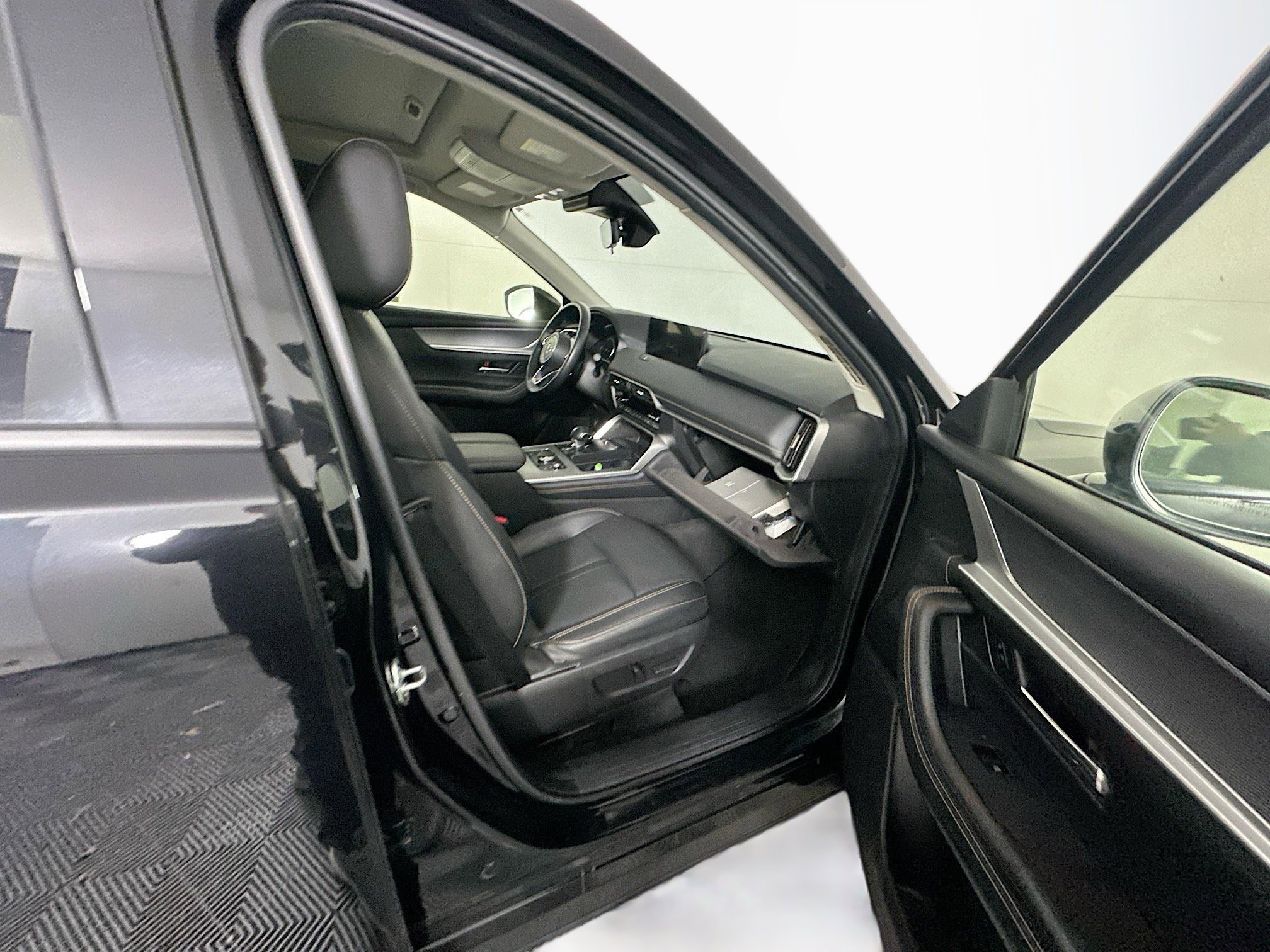 Used 2025 MAZDA CX-90 3.3 Turbo w/ Preferred Package image 34