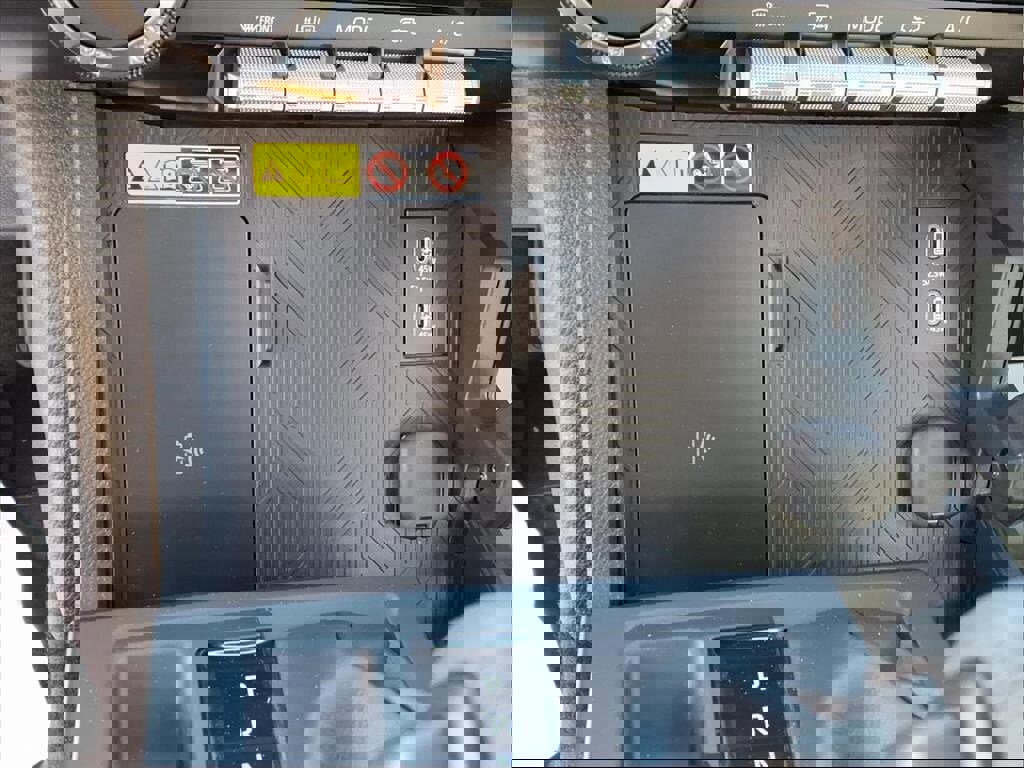 New 2025 Toyota Tacoma TRD Off-Road image 17