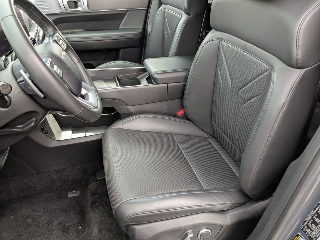 Used 2025 Hyundai Santa Fe SEL image 15