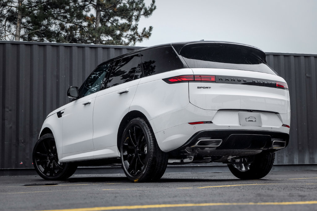 New 2026 Land Rover Range Rover Sport Dynamic SE AWD/4WD image 2