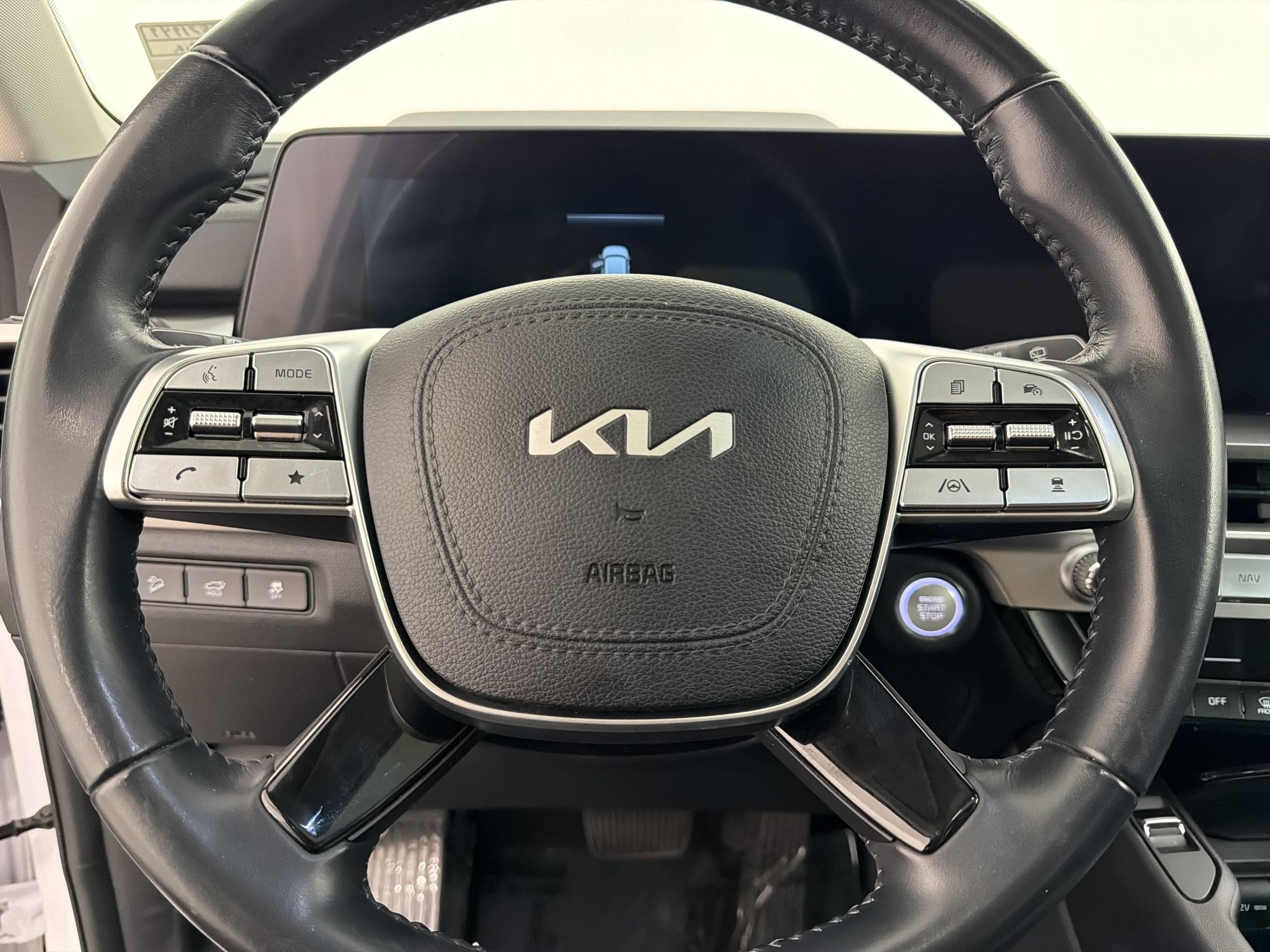 Used 2025 Kia Telluride S AWD/4WD image 11