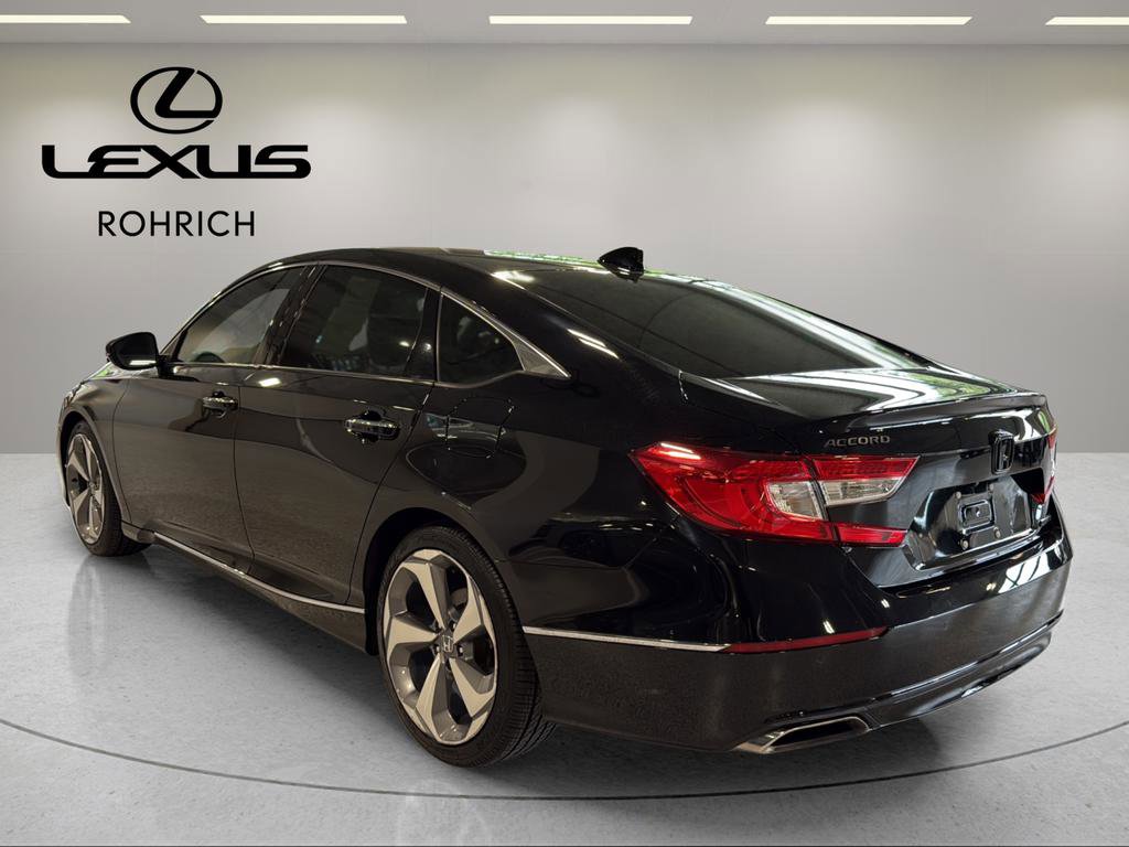 Used 2018 Honda Accord Touring image 8