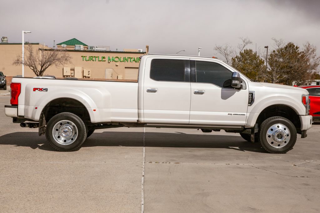Used 2018 Ford F450 Platinum w/ Platinum Ultimate Package AWD/4WD image 4