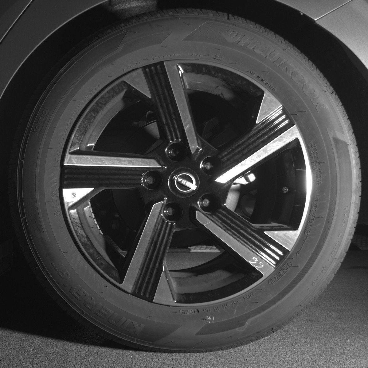 Used 2025 Nissan Sentra SV image 14