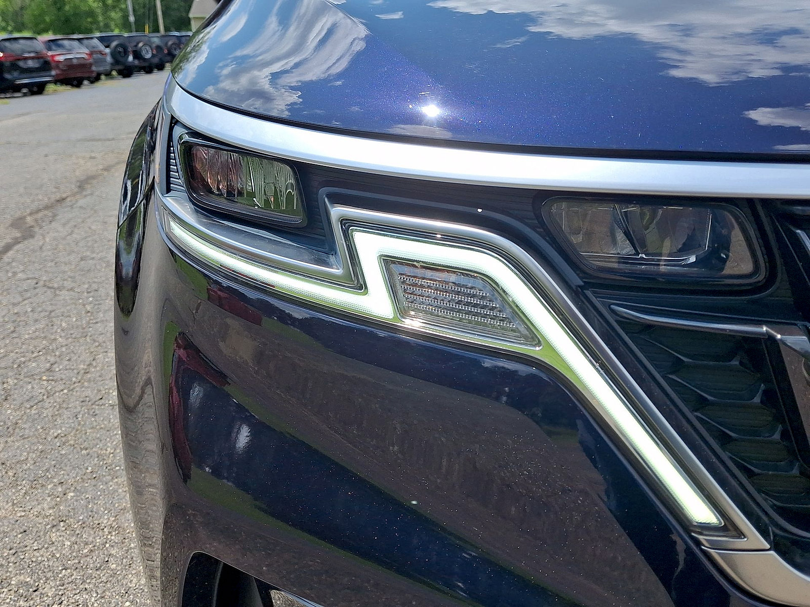 Used 2024 Kia Carnival LX FWD image 28