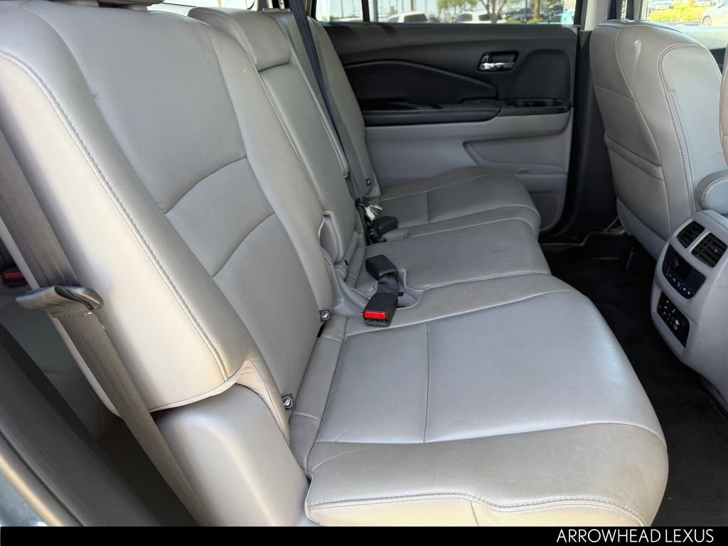 Used 2016 Honda Pilot Touring image 31