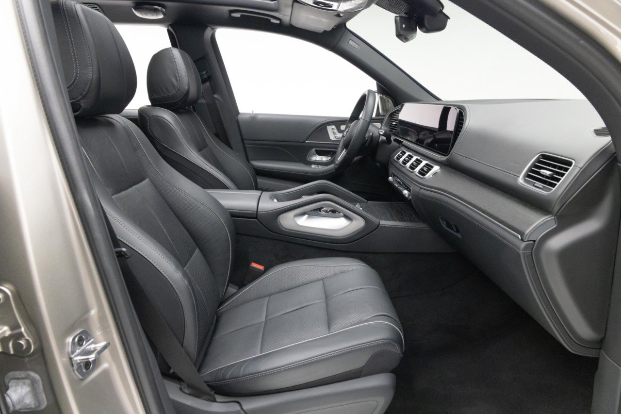 Used 2022 Mercedes-Benz Maybach GLS 600 4MATIC image 18
