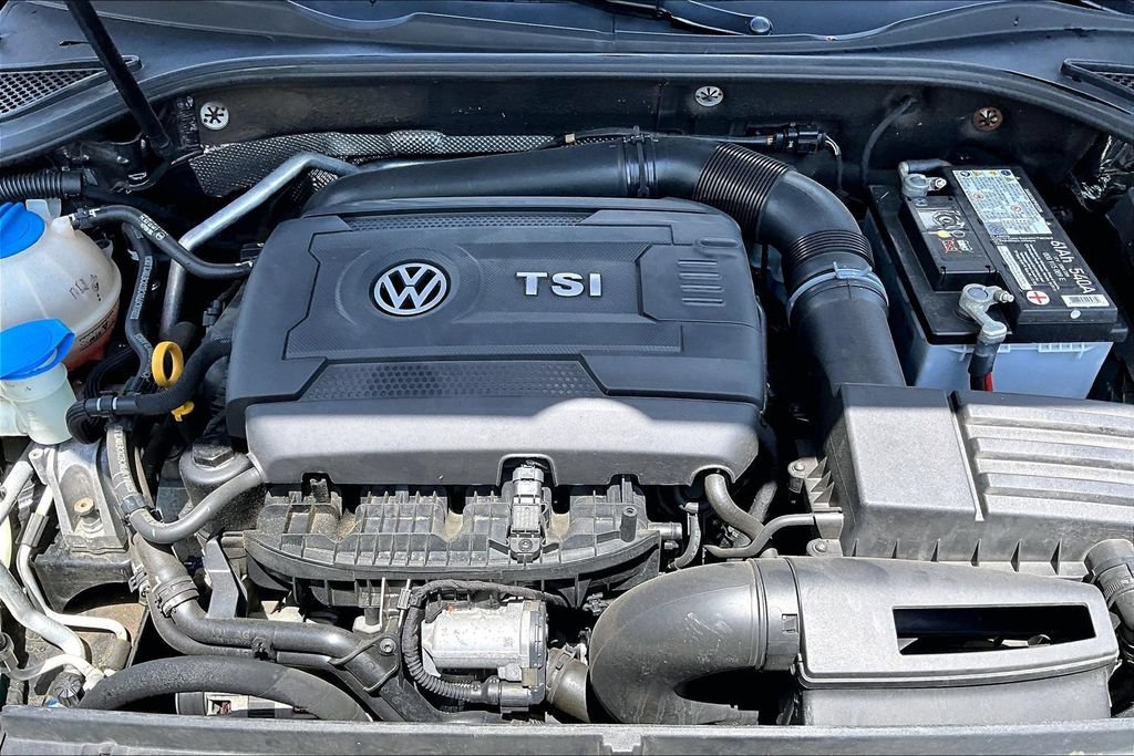Used 2015 Volkswagen Passat 1.8T Limited Edition FWD image 18