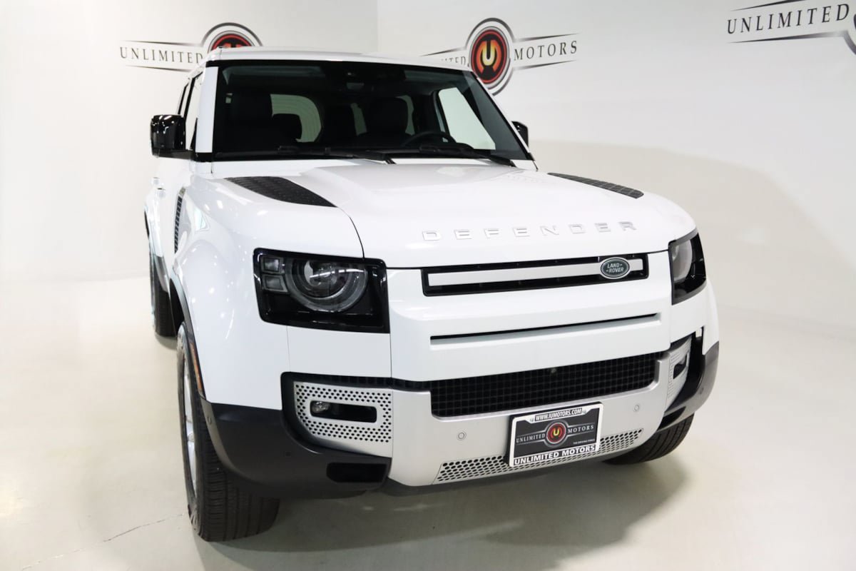 Used 2025 Land Rover Defender 110 S AWD/4WD image 23