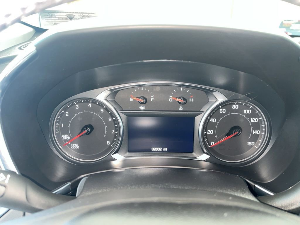 Used 2022 Chevrolet Equinox LT image 2